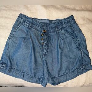 American Eagle denim shorts.